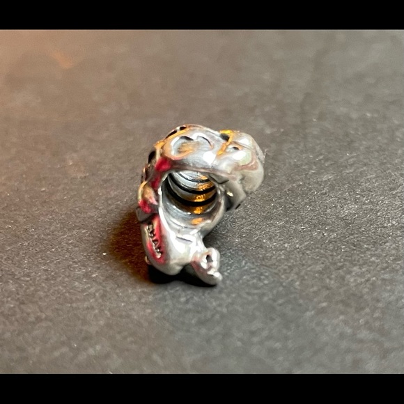 Chamilia yoga frog charm - Picture 4 of 5